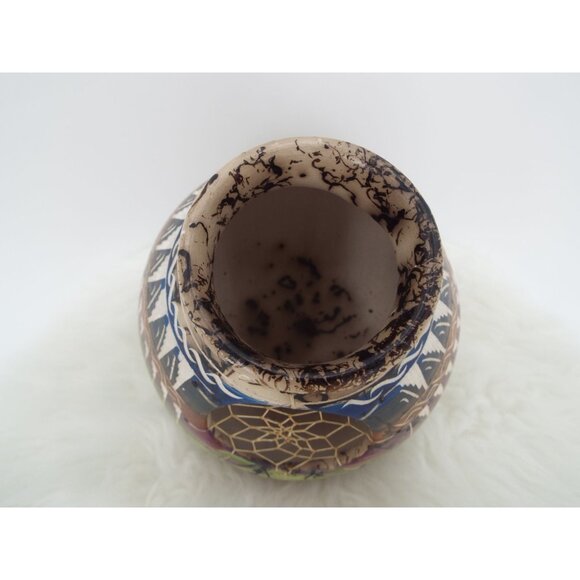 Navajo Horsehair Pottery Dreamcatcher Vase Signed by C. Smith - Picture 8 of 9